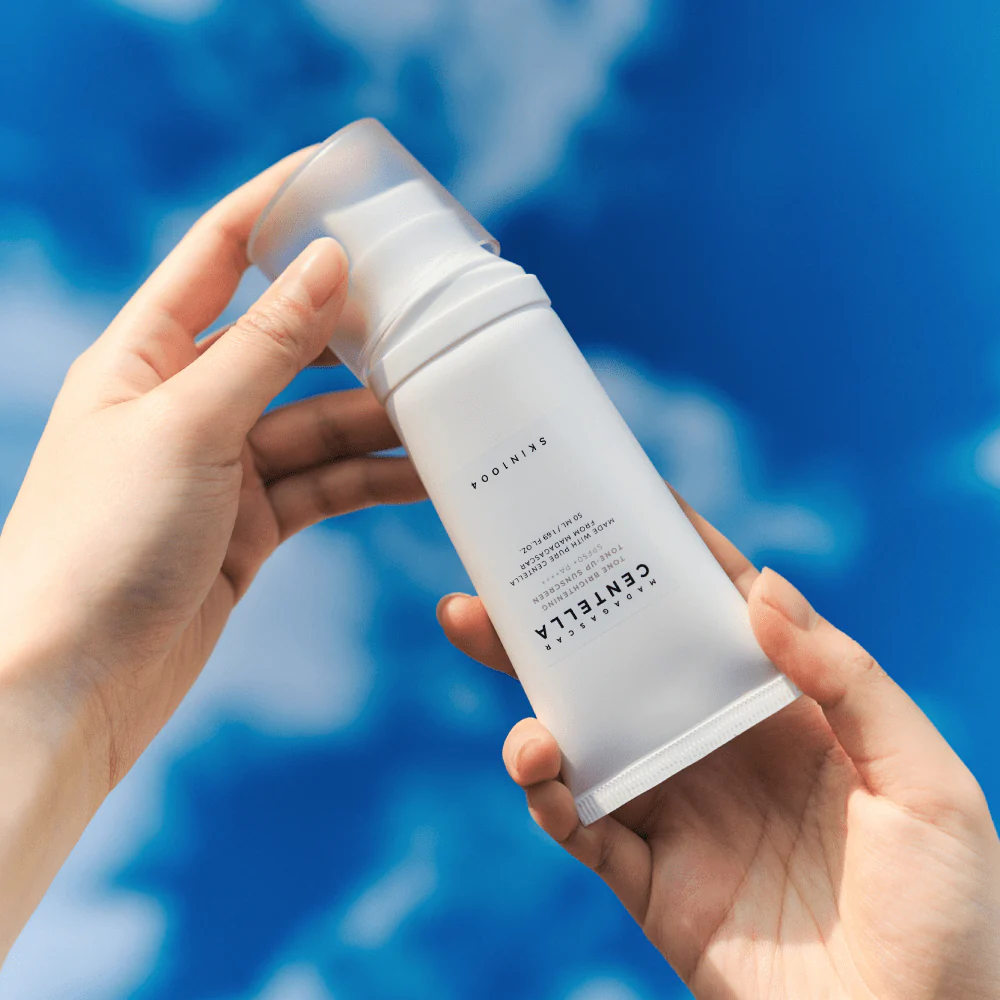 Tone Brightening Tone-Up Sunscreen - Image 4